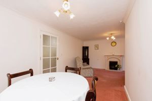 LIVING ROOM- click for photo gallery